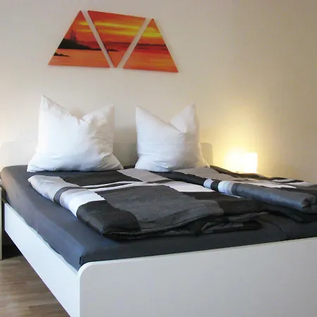Ferienwohnung „am Stadtpark“ アパート バート・シャンダウ